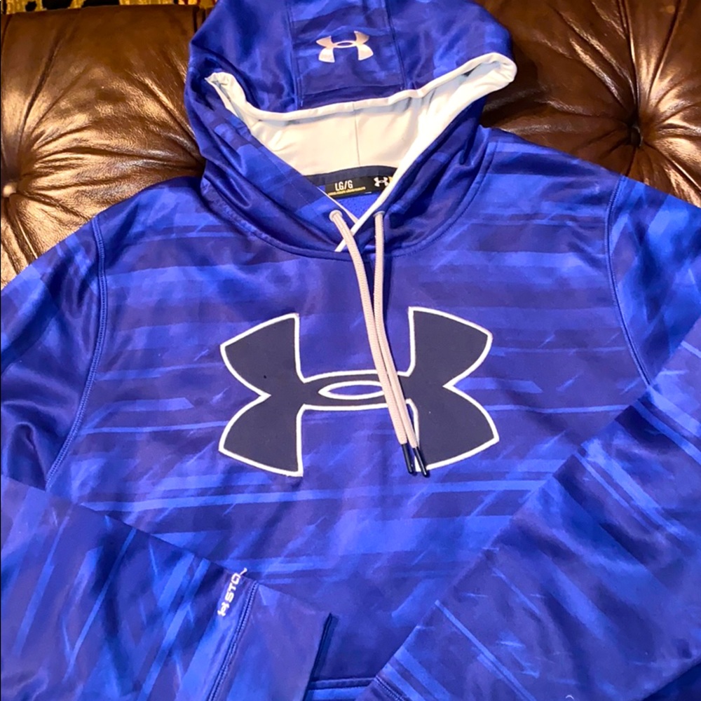 Under Armour sweatshirt